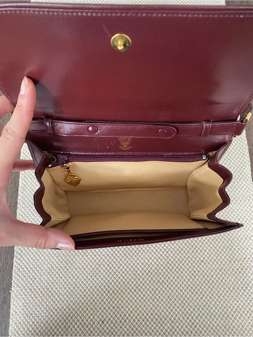 Vintage Gucci Crossbody or Clutch Bag in Burgundy Red - Picture 9 of 14
